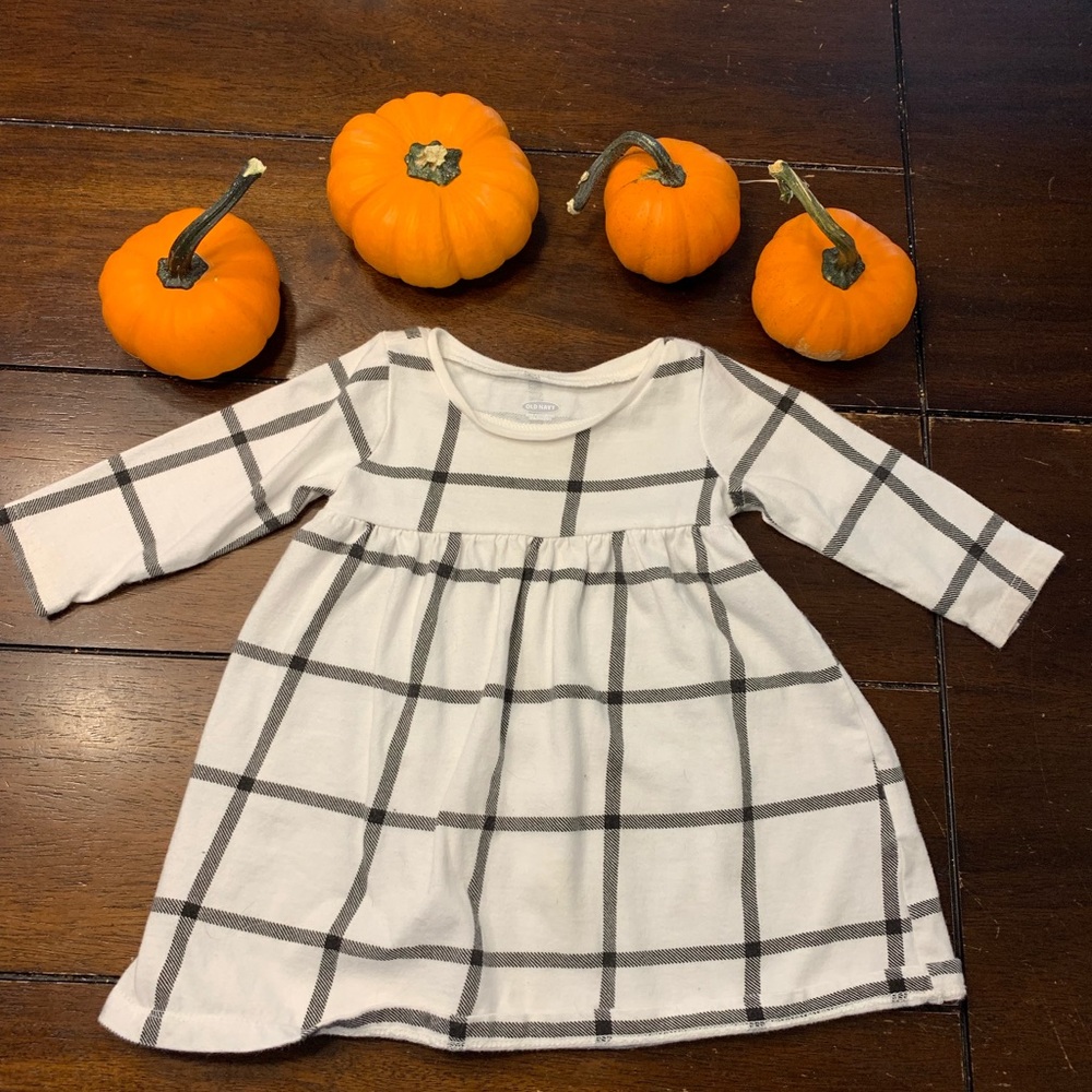 Old navy 3-6 month special listing